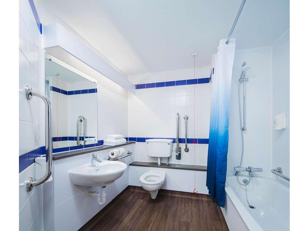 Travelodge Swansea Central Phòng bức ảnh