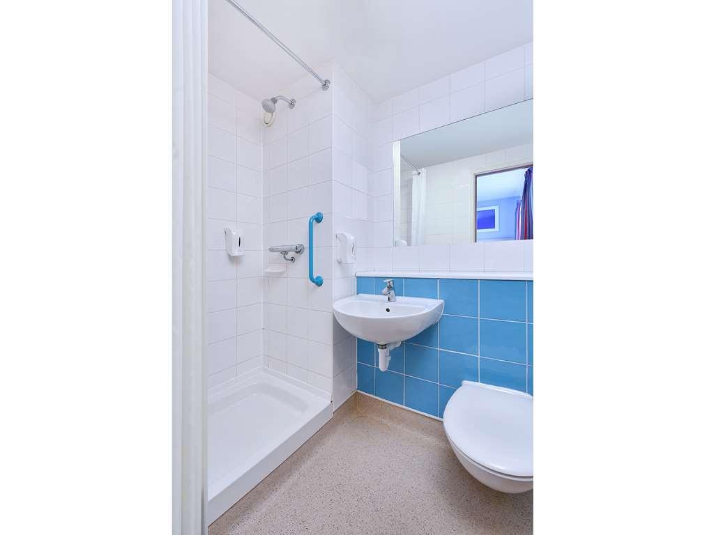 Travelodge Swansea Central Phòng bức ảnh