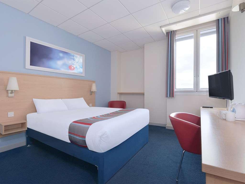 Travelodge Swansea Central Phòng bức ảnh