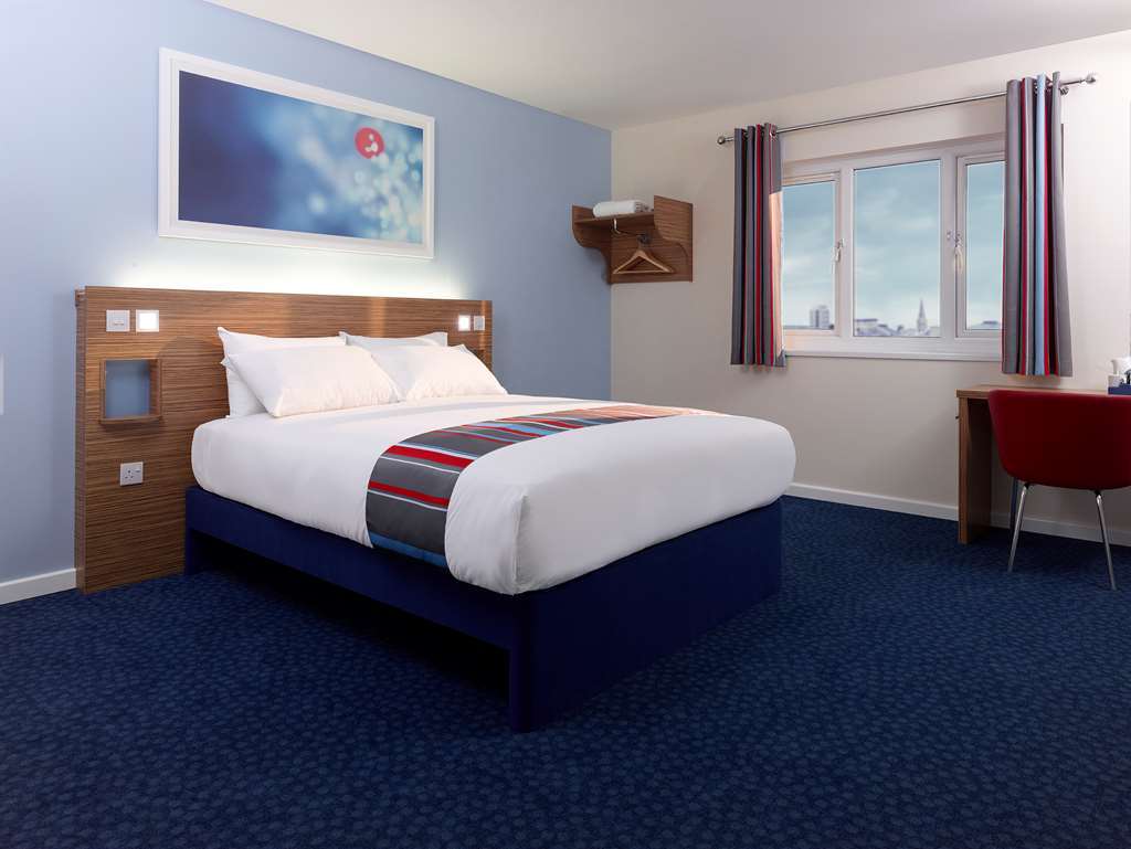 Travelodge Swansea Central Phòng bức ảnh