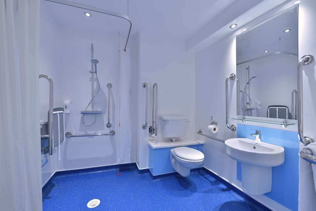 Travelodge Swansea Central Phòng bức ảnh